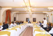 MW Farmaajo oo la kulmay qaar ka mid ah ganacsatada Soomaaliyeed + Sawirro