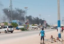 Roadside blast kills 3 in Somalia