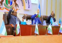 Baarlamaanka Puntland oo ansixiyey codsi uga yimid Madaxweyne Sciid Deni