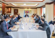 Ra’iisul wasaare Rooble oo Nairobi kula kulmay wakiilada beesha caalamka