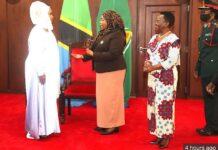 Somalia’s new ambassador to Tanzania presents her credentials to President Samia Suluhu