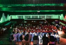 Cinema returns to Somalia with first public screening in 30 years