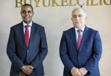 Maxay ka wada-hadleen duqa Muqdisho & safiirka Turkiga?