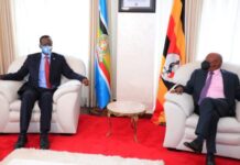 Safiirka Soomaaliya oo la kulmay wasiirka arrimaha dibadda Uganda