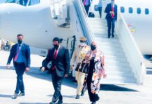 Sawirro: Madaxweyne Farmaajo oo dib ugu soo laabtay dalka