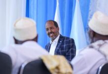 Sawirro: Madaxweyne Xasan Sheekh oo la kulmay odayaasha dhaqanka Galmudug