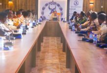Sawirro: Taliye Sulub oo la kulmay saraakiisha ammaanka Muqdisho