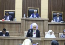 Wasiir Khadiijo Al-Makhsuumi oo maanta hortegtay Golaha Aqalka Sare