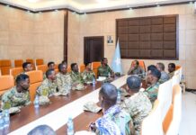 Sawirro: Madaxweyne Xasan Sheekh oo la kulmay saraakiisha ciidamada Gorgor