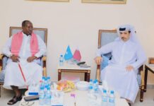 Sawirro: Maxay ka wada-hadleen Duqa Muqdisho iyo safiirka dalka Qatar?