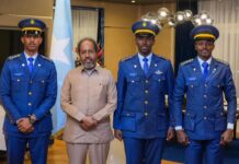 Madaxweyne Xasan oo Dooxa kula kulmay saraakiil loo tababaray Somalia + Sawirro