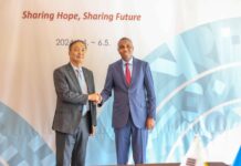 Somali PM Hamza Abdi Barre Meets with KOICA President at Korea-Africa Summit