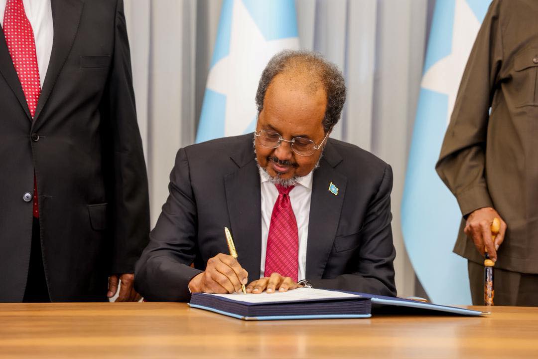 Somali President Signs New Constitution After Parliamentary Approval