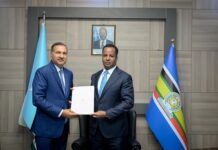 Indian Diplomat Presents Credentials in Somalia