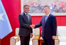 Wasiirka Warfaafinta Soomaaliya oo Kulan La Qaatay Danjiraha Shiinaha