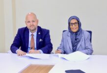 Guddiga Madaxa-bannaan ee Xuquuqul Insaanka Qaranka Soomaaliyeed Machadka Raoul oo kala saxeexday heshiis lagu xoojinayo xuquuqda aadanaha