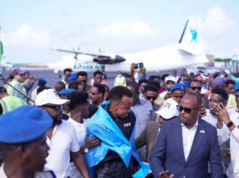 Garsoore Cumar Cartan oo Muqdisho Dib ugu Soo Laabtay, Looguna Sameeyay Soo Dhaweyn Heer Sare ah
