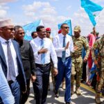 Ra’iisul Wasaare Xamse oo gaaray Dhuusamareeb, kulan la yeeshay Madaxweynaha Galmudug