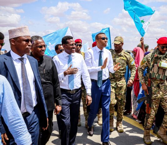 Somali Prime Minister Arrives in Galmudug for Talks With Regional President