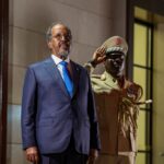 Madaxweyne Xasan Sheekh oo ka qeyb galay munaasabadda Calan-saarka Habeenka 1-da Luulyo