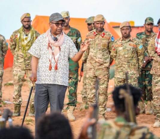 Somalia’s defence minister visits troops on front lines in Middle Shabelle region