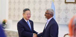 Guddoomiyaha Aqalka Sare oo Garoonka Aadan Cadde Kula Kulmay Safiirka Shiinaha ee Soomaaliya