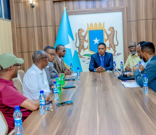 Wasiirka Warfaafinta oo la kulmay hoggaanka SATTA si loo xoojiyo horumarinta dalxiiska iyo duulimaadyada