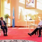 Madaxweyne Xasan Sheekh oo kulan la yeeshay dhiggiisa Uganda ka hor Shir-madaxeedka AUSSOM