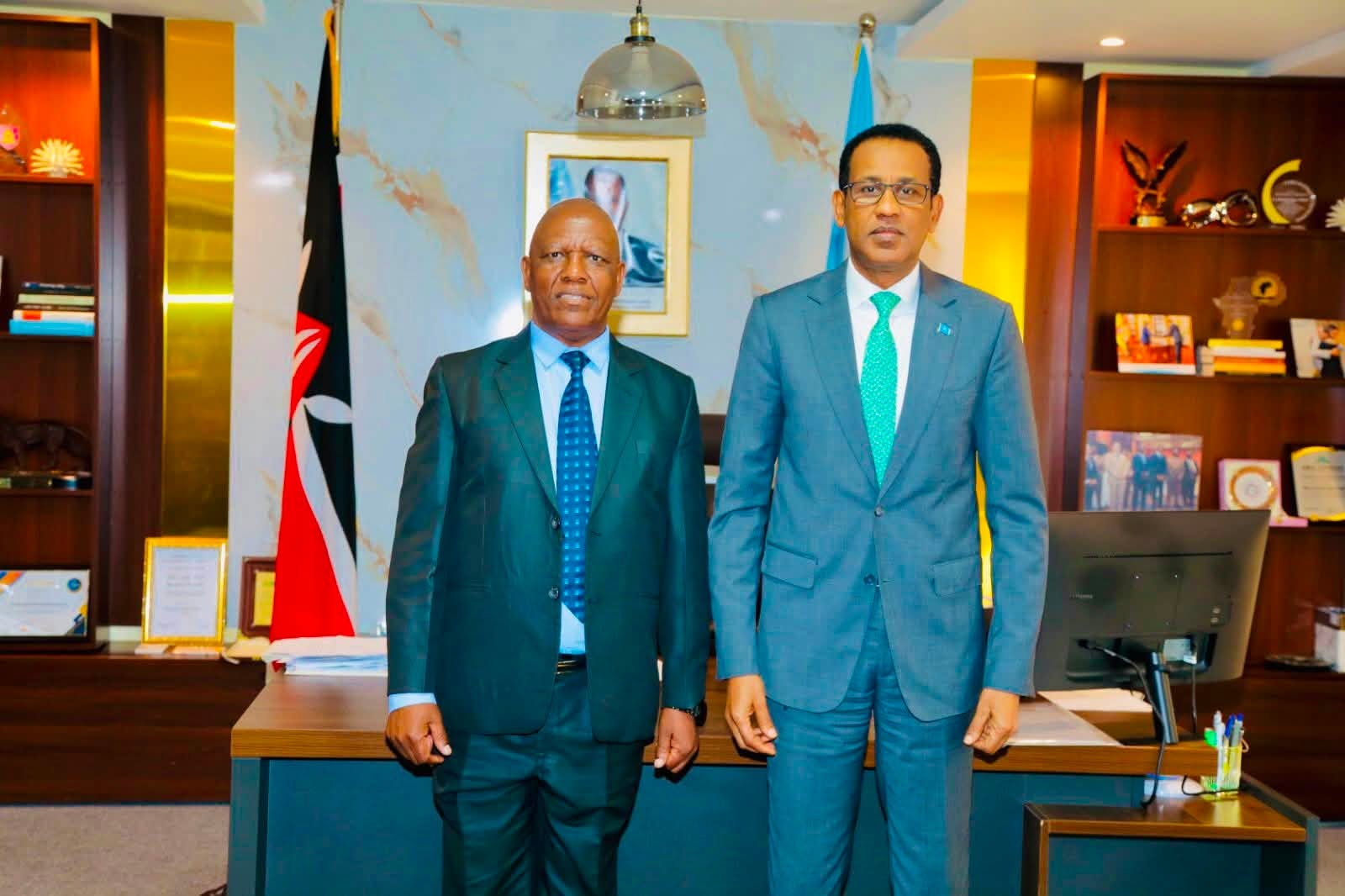 Safaaradda Soomaaliya ee Kenya oo qaabishay Taliyaha Akadeemiyadda Militariga Kenya