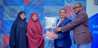 Mogadishu mayor announces Grade 8 exam results, pledges high school funding for top students