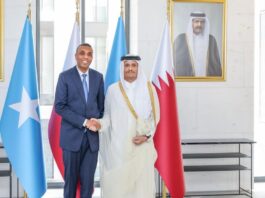 Ra’iisul Wasaare Xamsa Cabdi Barre oo Qatar kala hadlay xoojinta xiriirka labada dal
