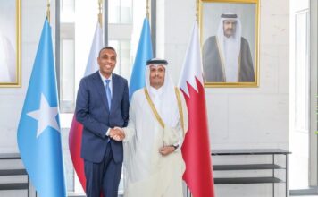 Ra’iisul Wasaare Xamsa Cabdi Barre oo Qatar kala hadlay xoojinta xiriirka labada dal
