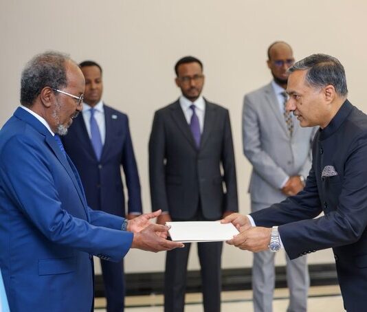 Indian ambassador begins diplomatic mission in Somalia