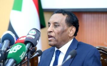 Ra’iisul Wasaaraha Suudaan oo sheegay in wada-hadallada siyaasadeed ay dhawaan bilaabanayaan