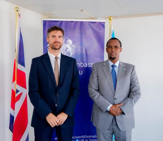 Madaxweynaha Hirshabeelle oo Muqdisho kula kulmay safiirka Ingiriiska