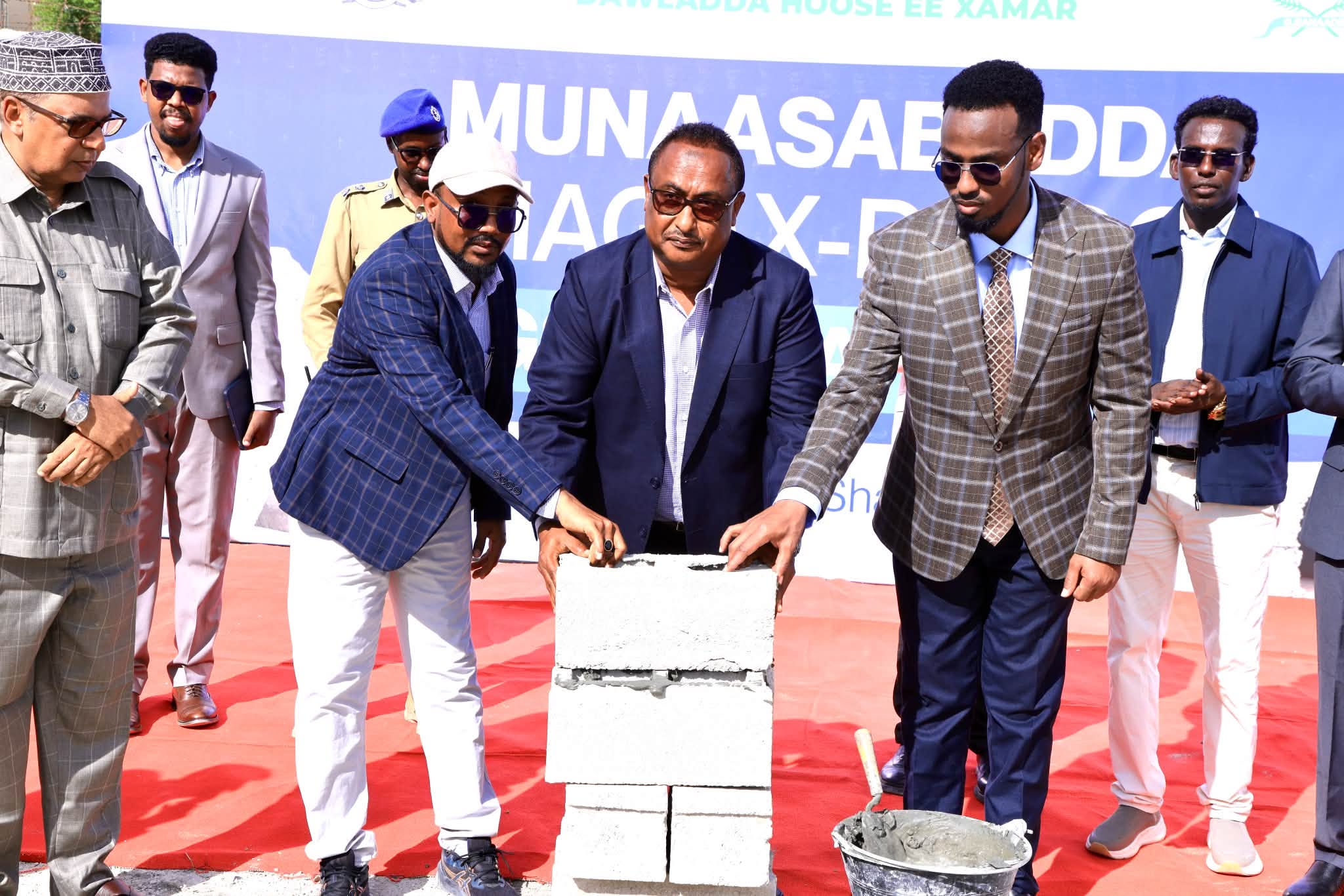 Duqa Muqdisho oo Dhagax-dhigay Mashruuca Dib-u-dhiska Iskuulka Taariikhiga ah ee Bartamaha