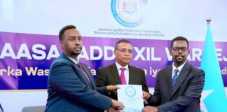 Ra’iisul Wasaare Ku-xigeenka Labaad oo ka qeybgalay xil-wareejinta Wasaaradda Dekedaha iyo Gaadiidka Badda