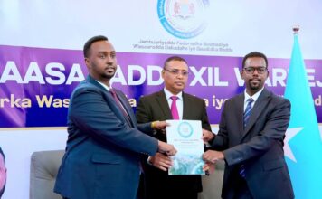Ra’iisul Wasaare Ku-xigeenka Labaad oo ka qeybgalay xil-wareejinta Wasaaradda Dekedaha iyo Gaadiidka Badda