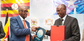 Soomaaliya iyo Uganda oo kala saxiixday heshiis lagu ilaalinayo xuquuqda shaqaalaha